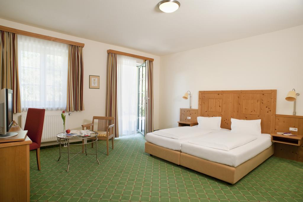 Hotel Althof Retz Room photo