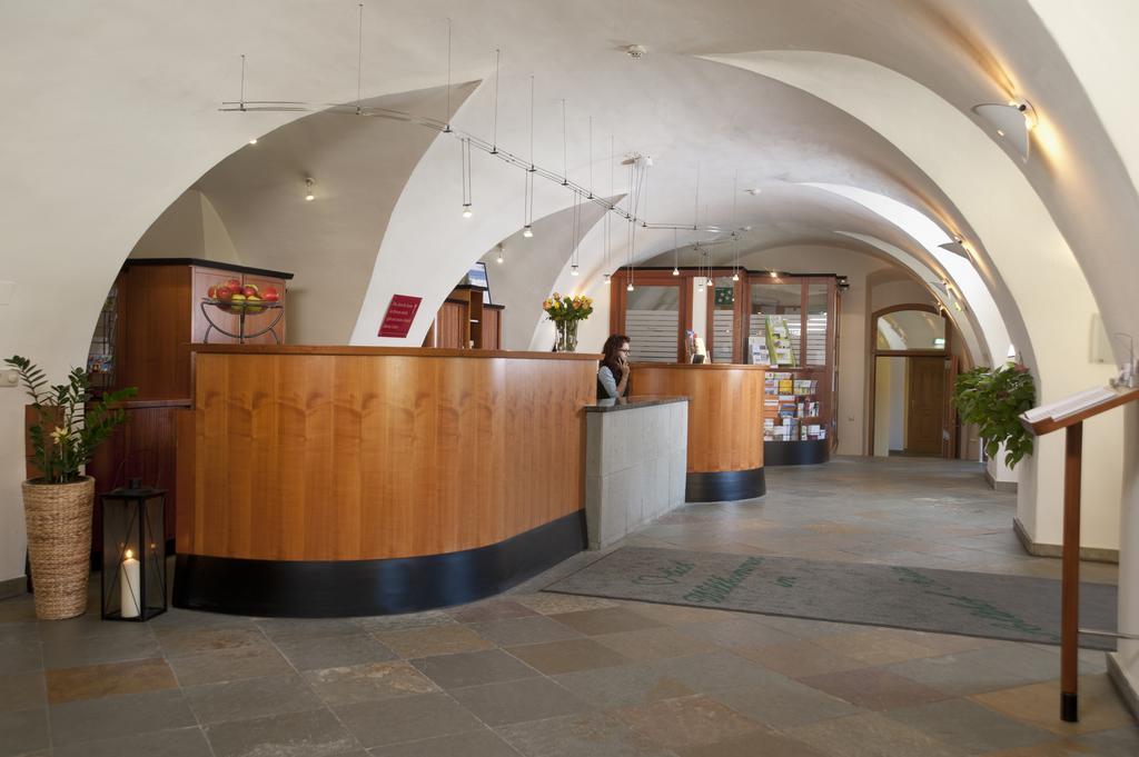 Hotel Althof Retz Exterior photo